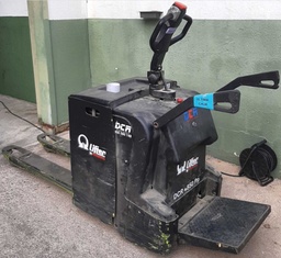 [50175] DCR4850Pp - Transpaleta electrica coonductor montado euro
