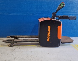 [50164] DCR2611D - Transpaleta conductor montado (copia)